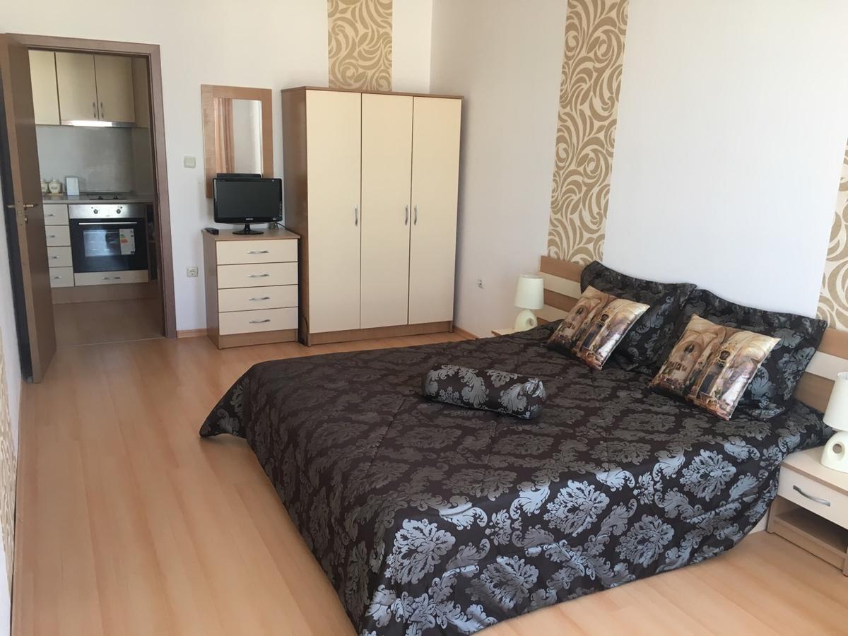 Sunny Day 6 Apartment Слънчев бряг Екстериор снимка